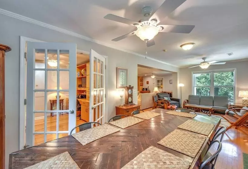 Spacious Lake Hartwell Home W/ Private Boat Dock!