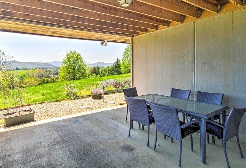 Spacious Lexington Home W/ Breathtaking Views