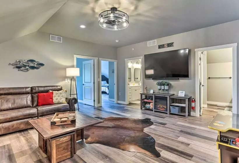 Spacious, Rustic Spearfish Home: Walk To Downtown!