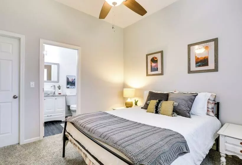 Stunning Clovis Home ~ 1 Mile To Old Town!