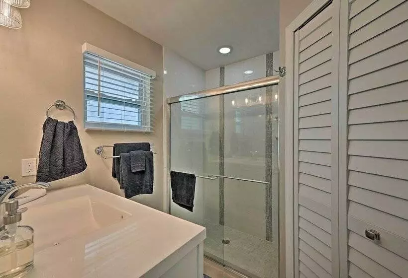 Sunny Marco Island Oasis < 2 Miles To Beach!