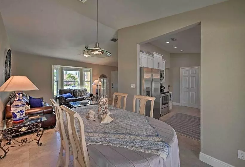 Sunny Marco Island Oasis < 2 Miles To Beach!