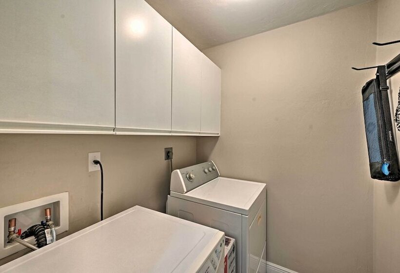 Sunny Marco Island Oasis < 2 Miles To Beach!