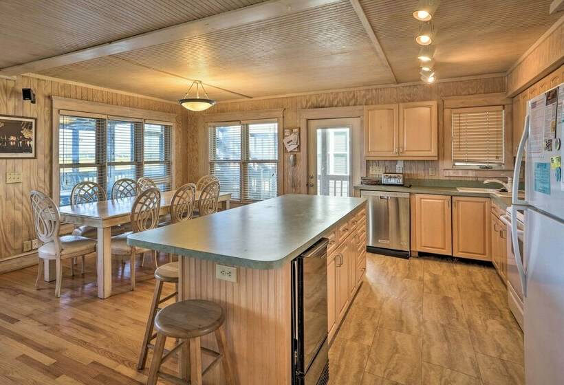 Sunset Beach Home W/ 4level Deck ~ 1 Mi To Pier!