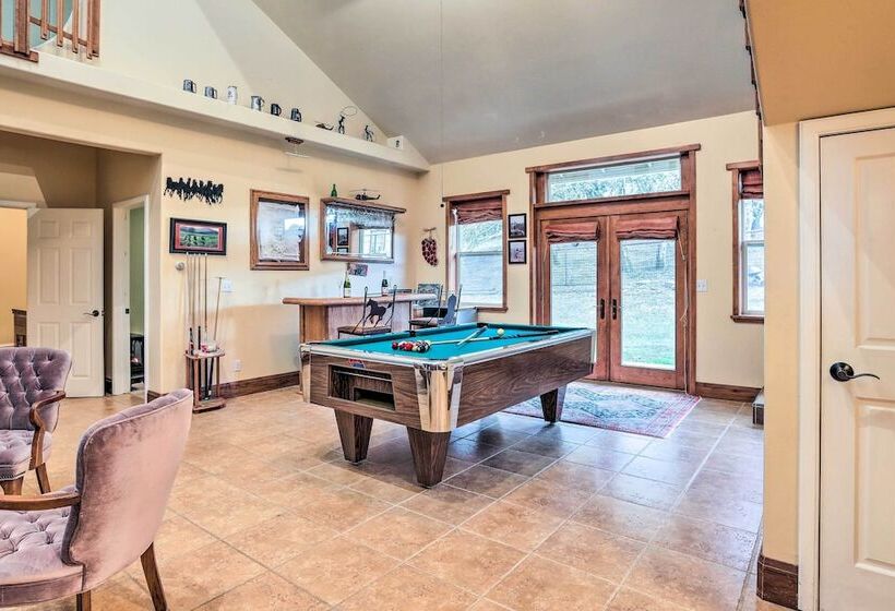 Templeton Ranch W/ Private Hot Tub & Deck!