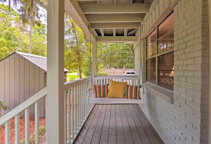 1 Mi To Old Town Bluffton: Home W/ Screened Porch