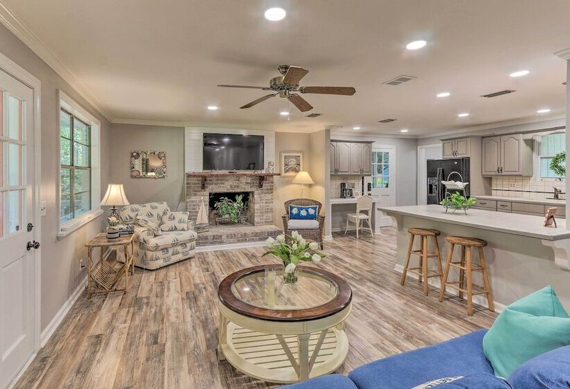 1 Mi To Old Town Bluffton: Home W/ Screened Porch