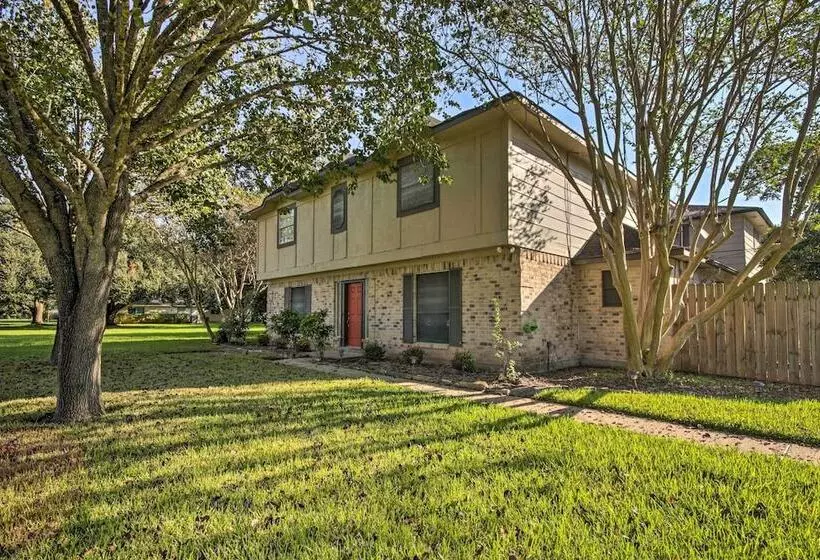 Updated Richmond Escape W/ Pool + Guest House