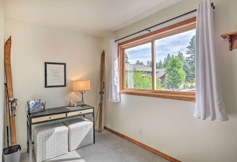 Upscale Bend Barn W/ Deck   Close To Trails!