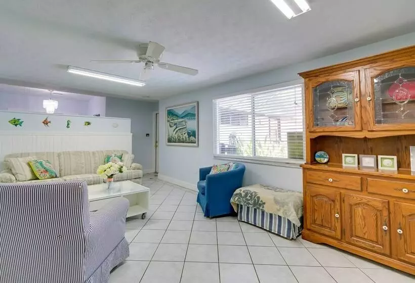 Waterfront Crystal River Hideaway W/ Canal Access!