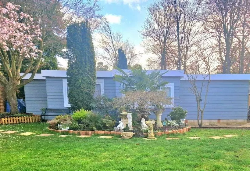 1 Bed Cottage Museum View Garden Free Parking