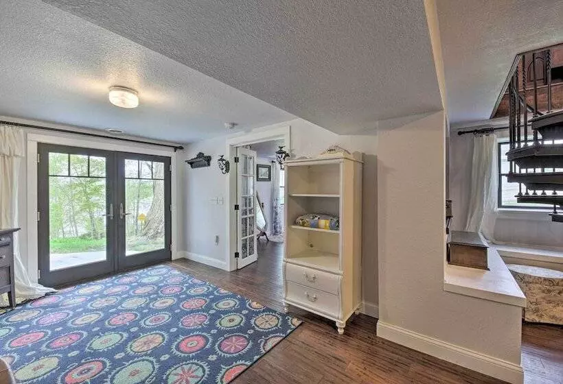 Big Cedar Lake House: Views, 100 Ft To Water!