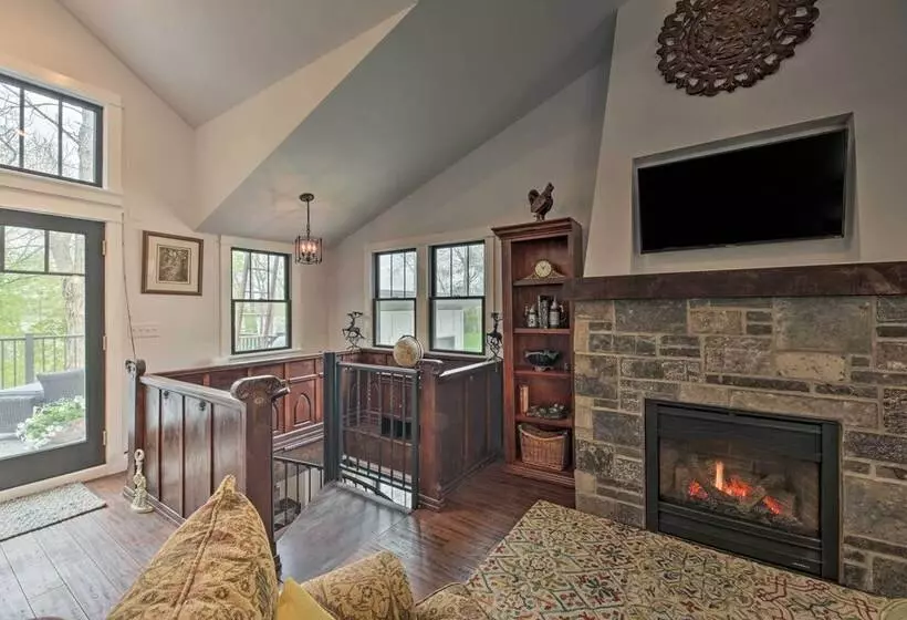 Big Cedar Lake House: Views, 100 Ft To Water!