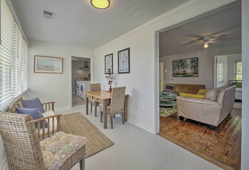 Bright Carolina Beach Cottage W/ Yard & Grill