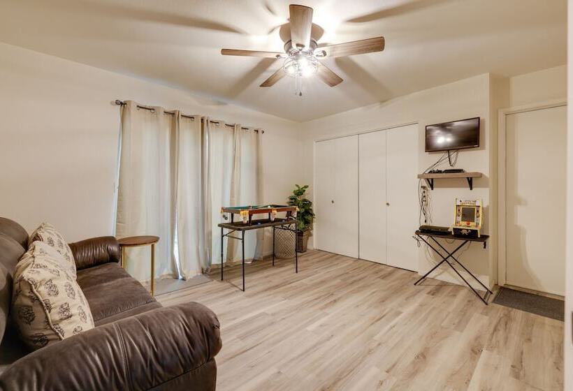 Furnished Deck & Fire Pit: Sherwood Forest Cabin