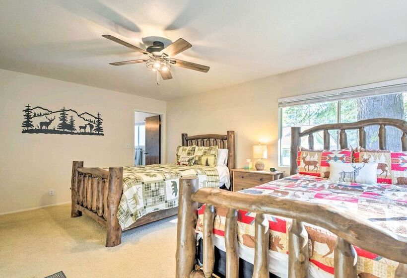 Furnished Deck & Fire Pit: Sherwood Forest Cabin