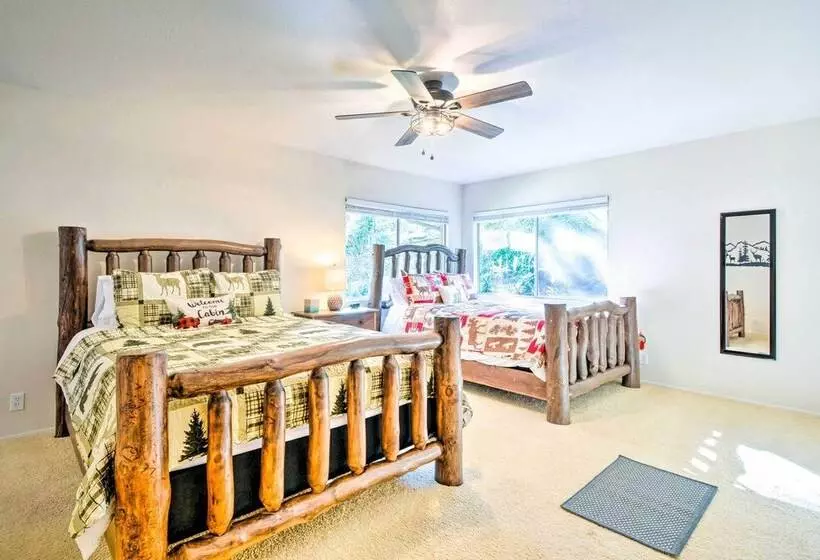 Furnished Deck & Fire Pit: Sherwood Forest Cabin