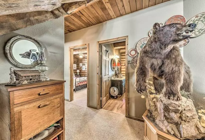 Cozy Alto Cabin On 2 Acres: Near Fishing & Skiing!