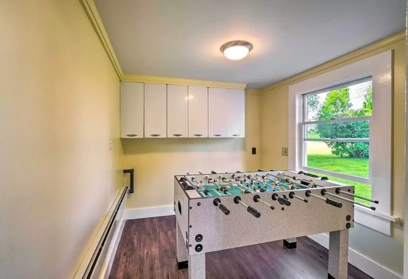 Charming Stanley Home W/ Yard, 7 Mi To Seneca Lake