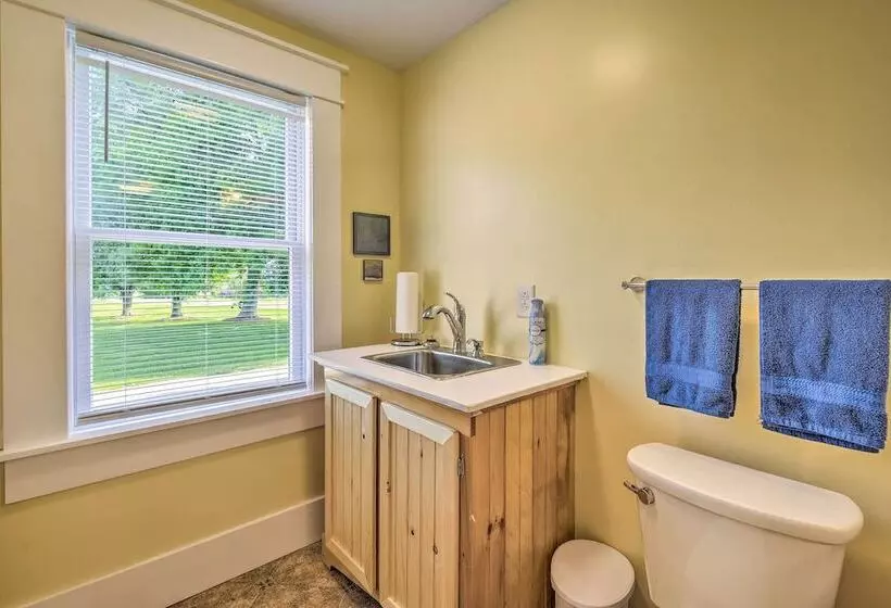 Charming Stanley Home W/ Yard, 7 Mi To Seneca Lake