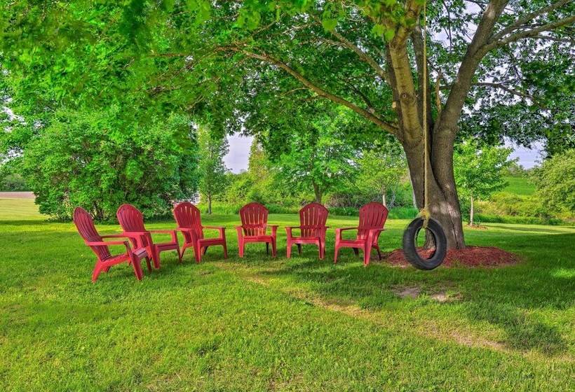 Charming Stanley Home W/ Yard, 7 Mi To Seneca Lake