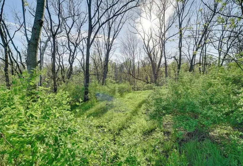 Chic Seneca Falls Home On Cayuga Wine Trail!