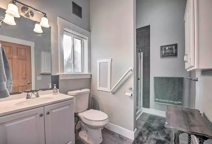 Cozy Anglers Hideaway ~ Half Mi To Lake Michigan!