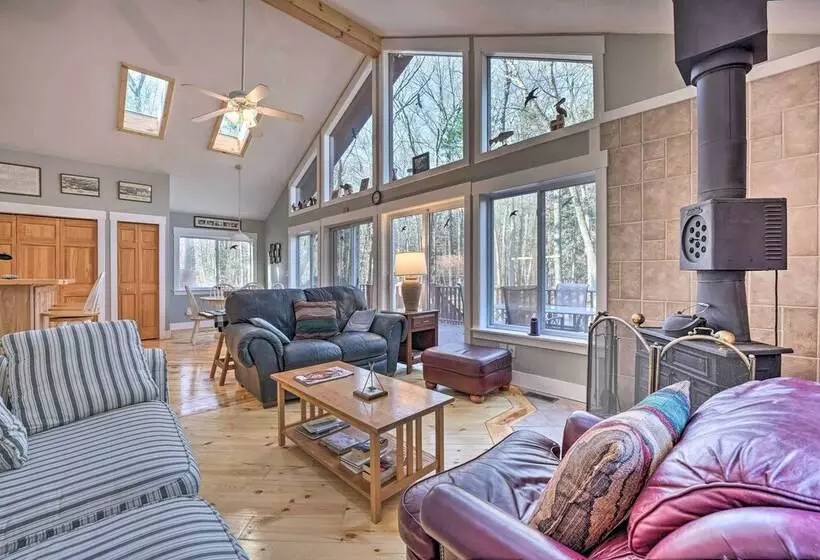 Cozy Anglers Hideaway ~ Half Mi To Lake Michigan!