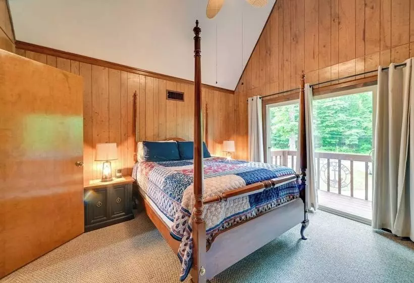 Cozy Dover Home W/ Boat Dock, Fire Pit & Deck!