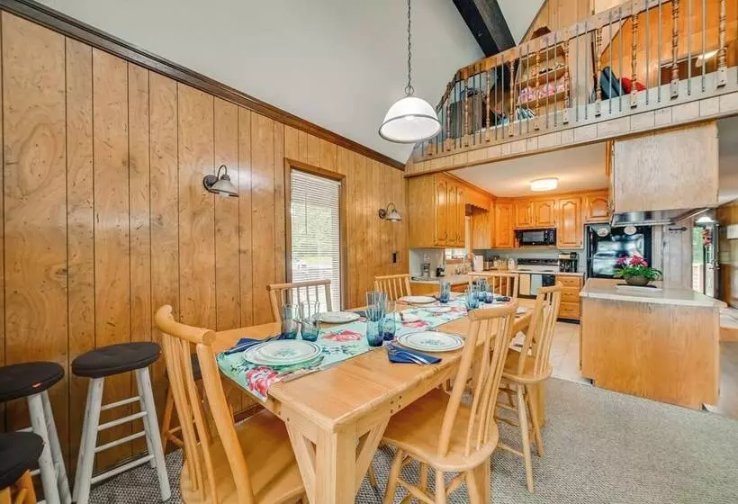 Cozy Dover Home W/ Boat Dock, Fire Pit & Deck!