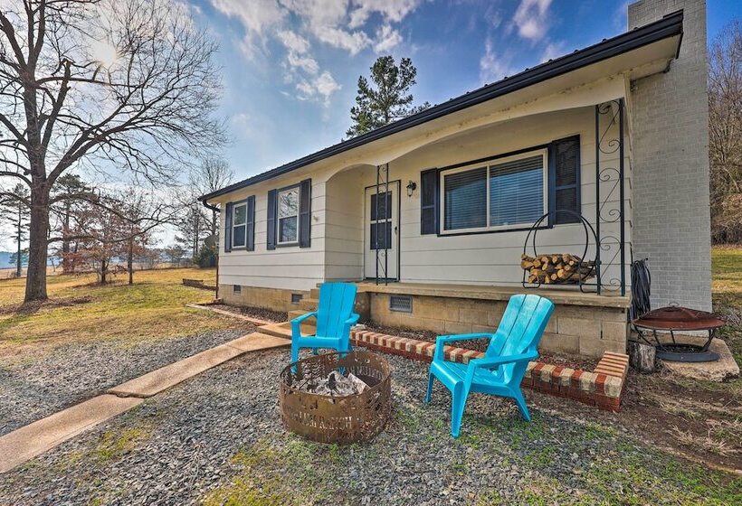 Hodgen Cottage On 650 Acres, Cozy & Scenic