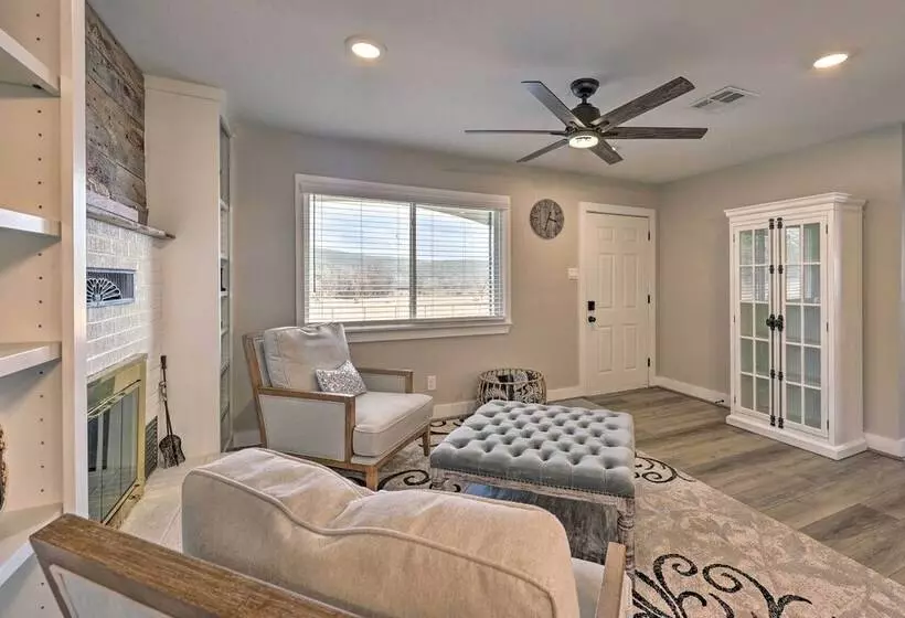 Hodgen Cottage On 650 Acres, Cozy & Scenic