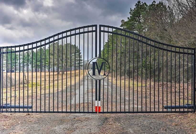 Hodgen Cottage On 650 Acres, Cozy & Scenic