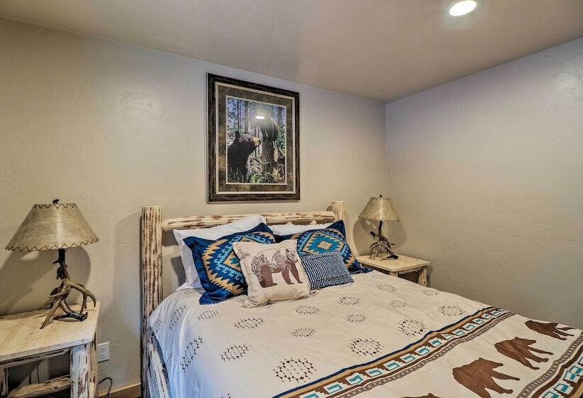 Custom Cabin W/ Grill & Fire Pit: 7 Mi To Glacier!