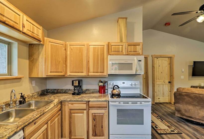 Custom Cabin W/ Grill & Fire Pit: 7 Mi To Glacier!