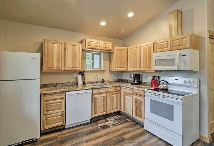 Custom Cabin W/ Grill & Fire Pit: 7 Mi To Glacier!