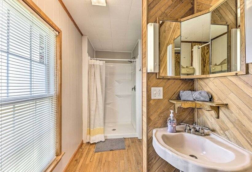 Family Friendly Sanctuary: Bbq, Patio & Yard