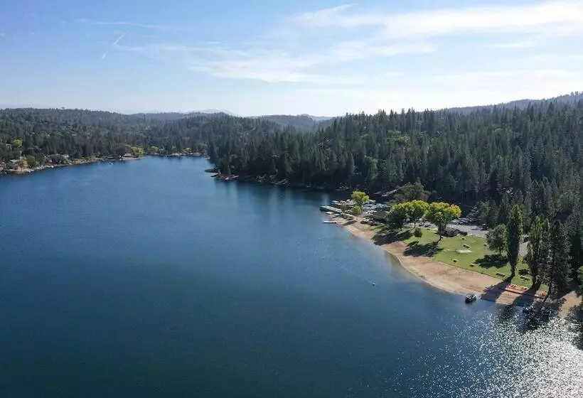 Groveland Lake House W/ Hot Tub & Water Views