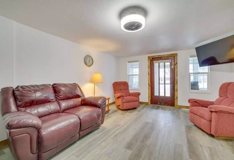 Harpers Ferry Escape: Near Hiking & Kayaking