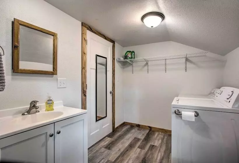 Harpers Ferry Escape: Near Hiking & Kayaking