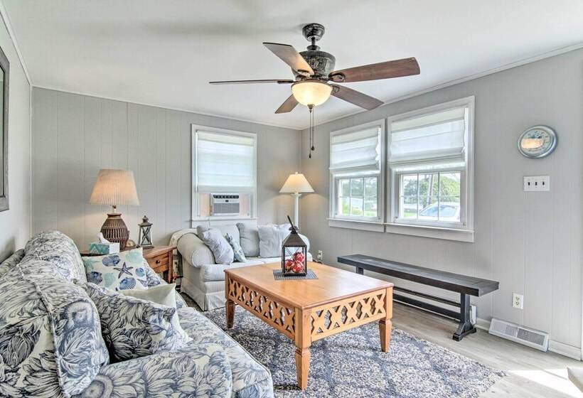 Home On Chesapeake Bay: Large Yard, Fire Pit