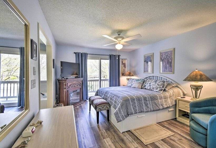 Home W/ Deck In Corolla Light: Walk To Beach!