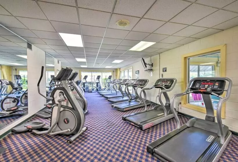 Home W/ Deck In Corolla Light: Walk To Beach!