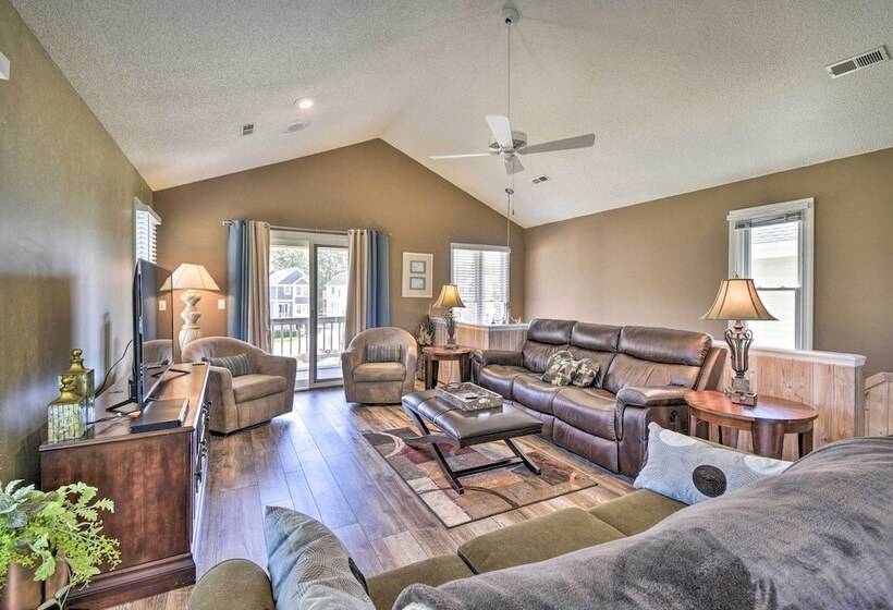 Home W/ Deck In Corolla Light: Walk To Beach!