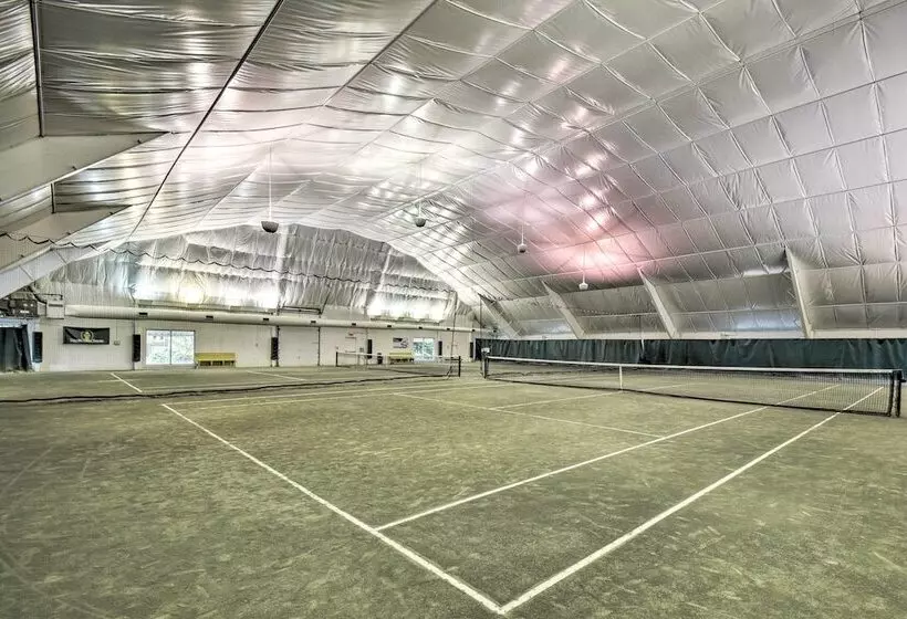 Home W/ Deck In Corolla Light: Walk To Beach!