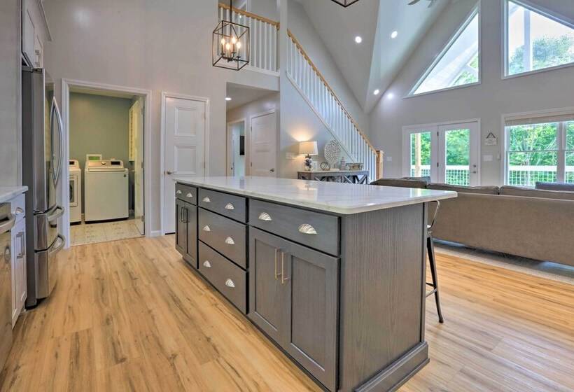 Rough River Lake House W/ Dual Primary Suites!