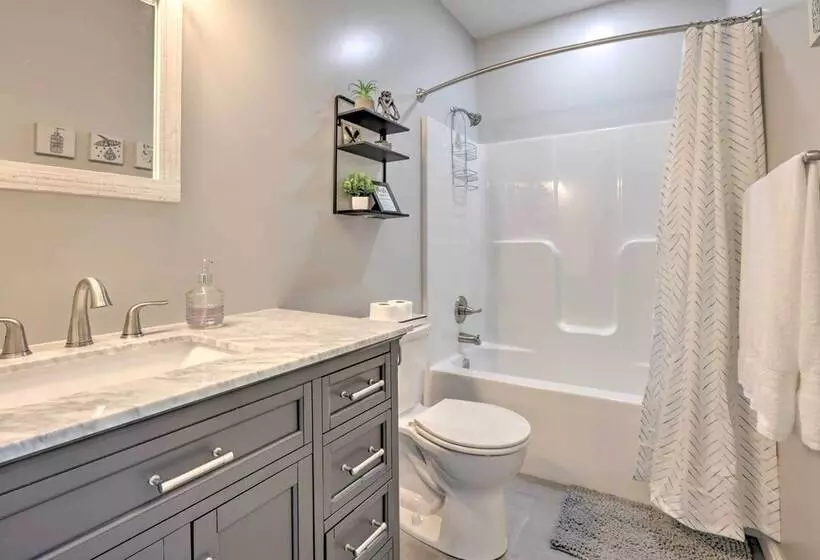 Rough River Lake House W/ Dual Primary Suites!