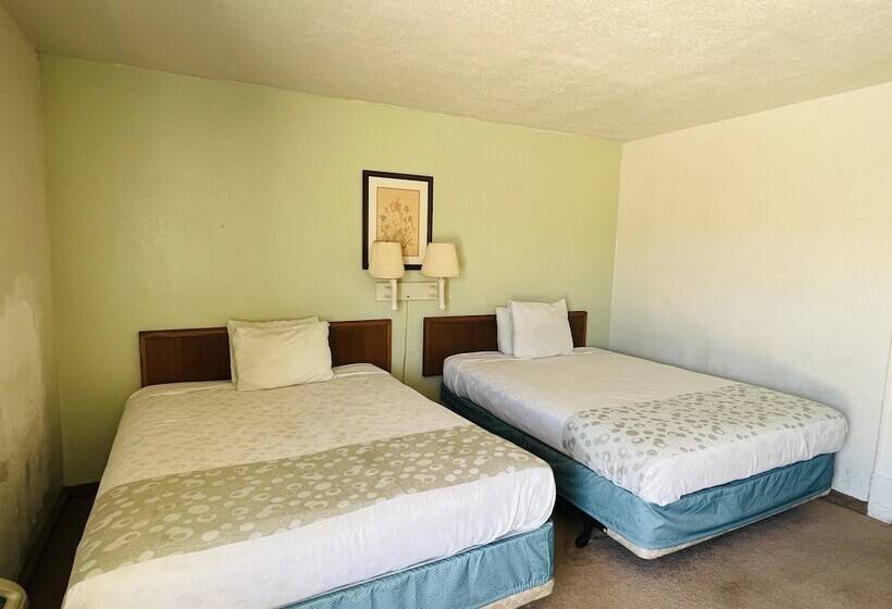 فندق على الطريق Budget Inn