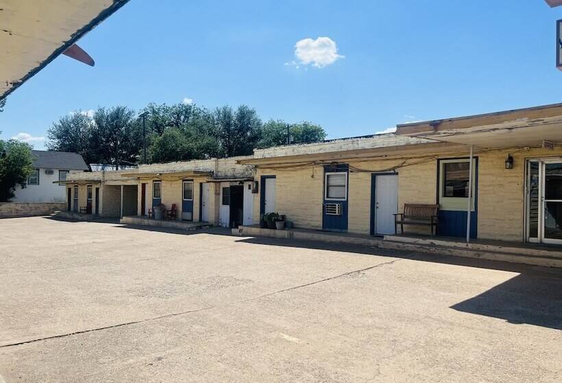 فندق على الطريق Budget Inn