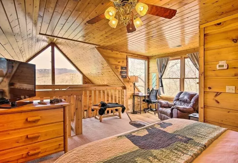 Scenic Sevierville Cabin: Hot Tub, Panoramic Views